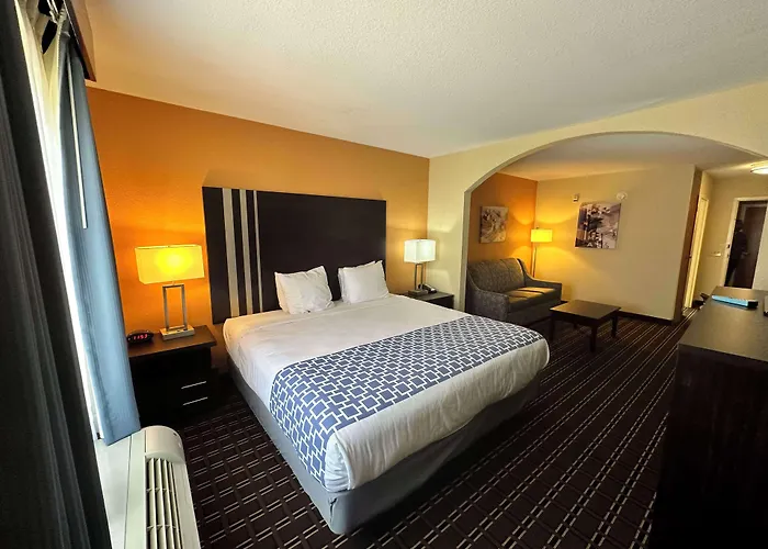 Best Western Plus Bass Hotel & Suites