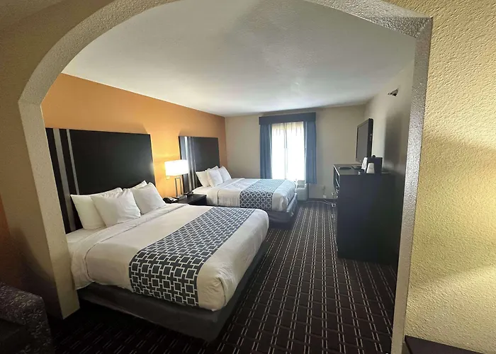 Best Western Plus Bass Hotel & Suites