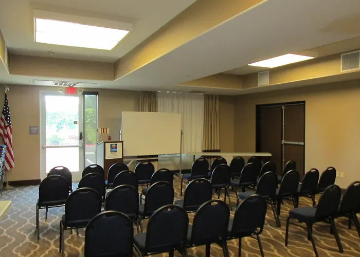 Comfort Inn & Suites Galt - Lodi North