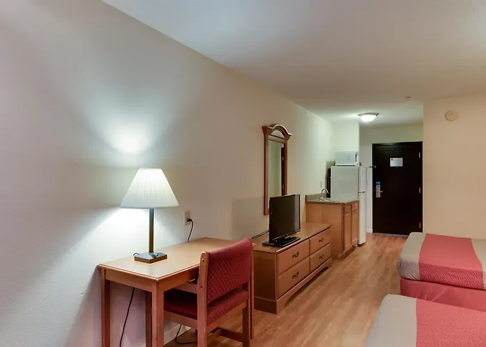 Motel 6-Hinesville, Ga