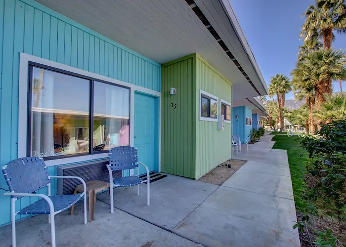Ccbc Resort Hotel - A Gay Men'S Resort