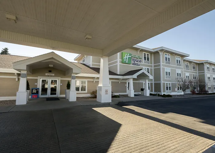 Holiday Inn Express & Suites Iron Mountain By Ihg