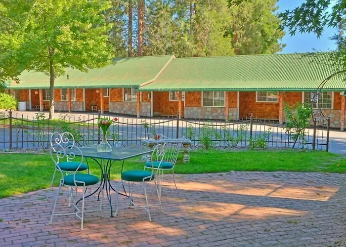 Strawberry Valley Inn