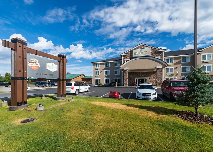 Yellowstone Park Hotel