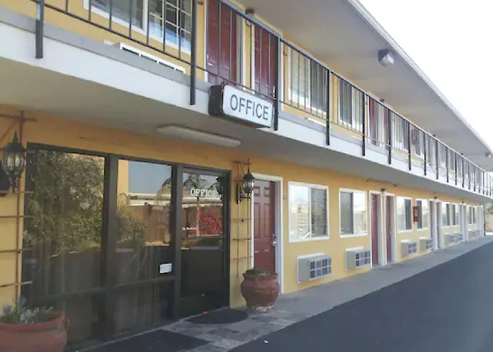 Lotus Of Lompoc - A Great Hospitality Inn