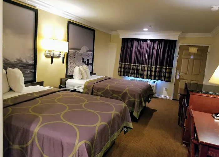 Super 8 By Wyndham Cypress Buena Park Area
