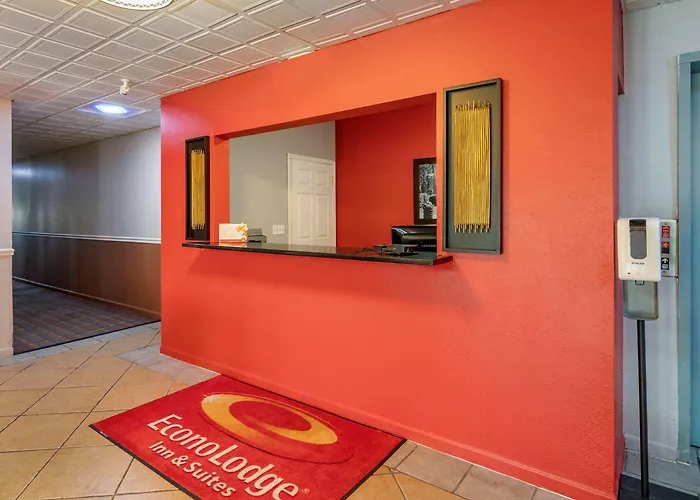 Econo Lodge Inn & Suites Granite City - St Louis