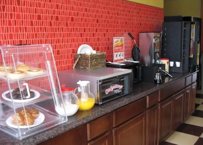 Town House Inn And Suites