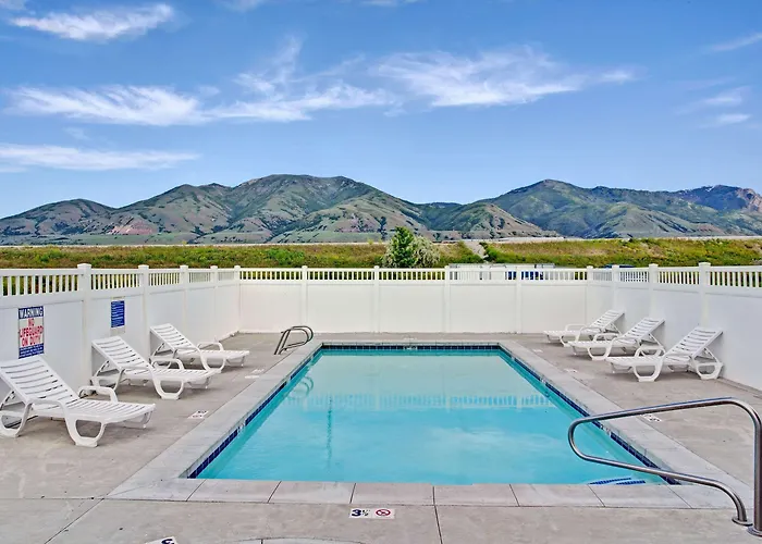 Days Inn By Wyndham Brigham City