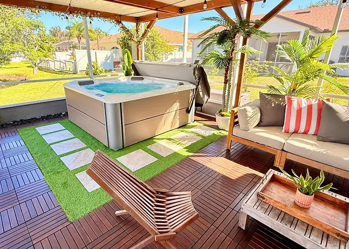 Spacious 5Br Private Home, Heated Pool & Salt Water Spa, Minutes From Beaches