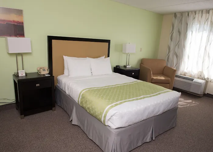 Hope Hotel And Richard C. Holbrooke Conference Center