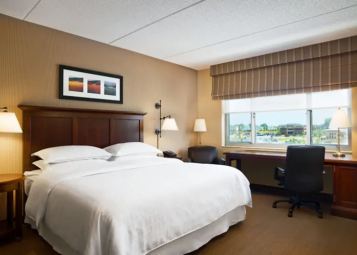 Sheraton St Paul Woodbury Hotel