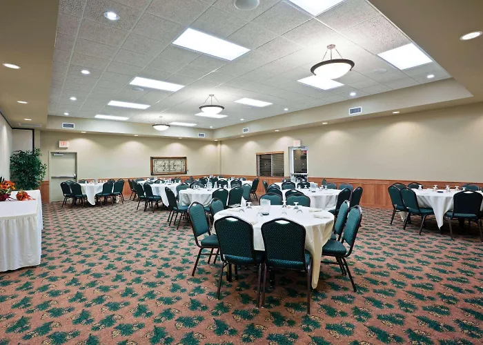Americinn By Wyndham Fort Pierre Conference Center