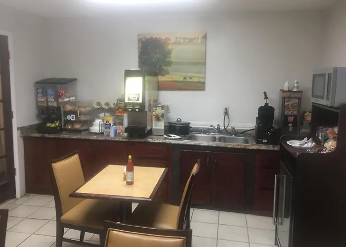 Loyalty Inn Hawkinsville