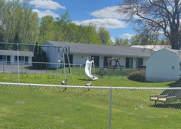 Mackinaw Budget Inn