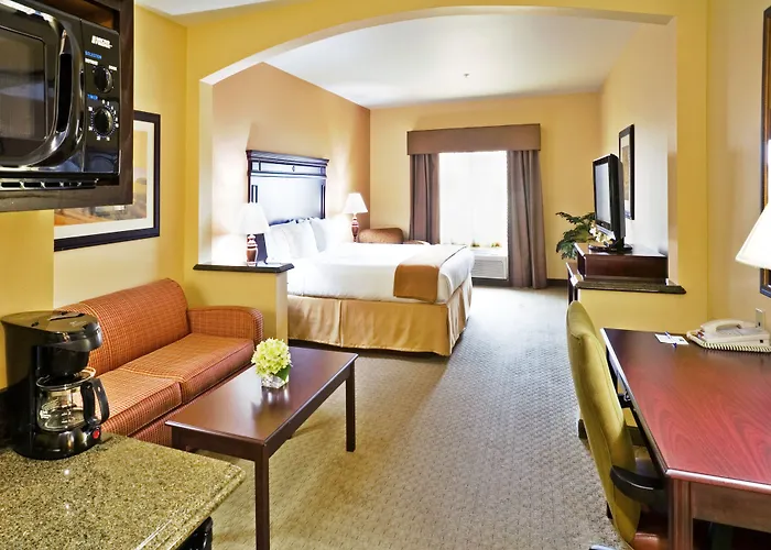 Holiday Inn Express & Suites Texarkana By Ihg