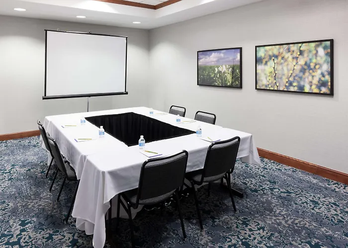 Hilton Garden Inn Naperville/Warrenville