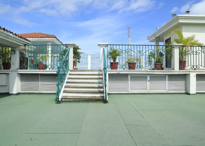 Hotel & Suites Real Del Lago