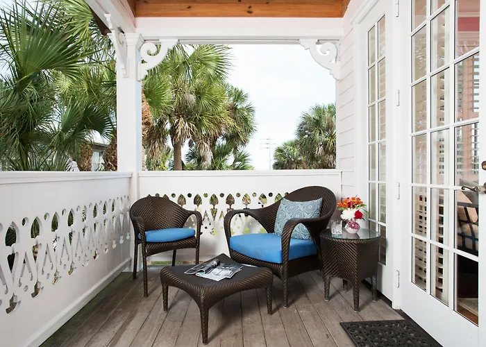 Port D'Hiver Bed And Breakfast