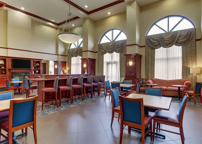 Hampton Inn & Suites Indianapolis-Airport