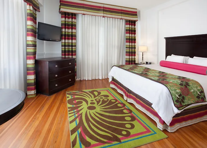 Hotel Gibbs Downtown Riverwalk