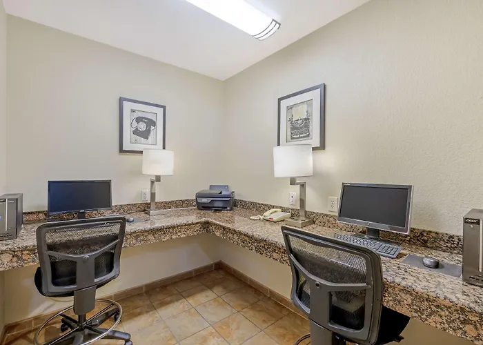 Best Western Plus Guymon Hotel & Suites