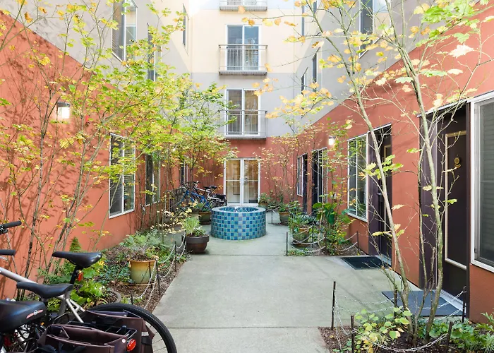 Belltown Inn