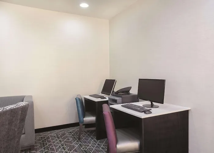 La Quinta By Wyndham Rome
