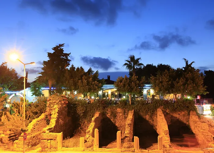 Leda Beach Hotel