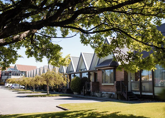 Ascot Park Hotel