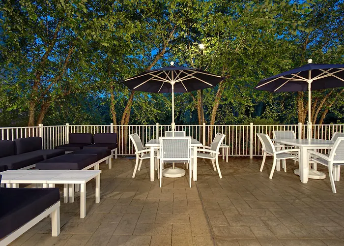 Hampton Inn & Suites Yonkers
