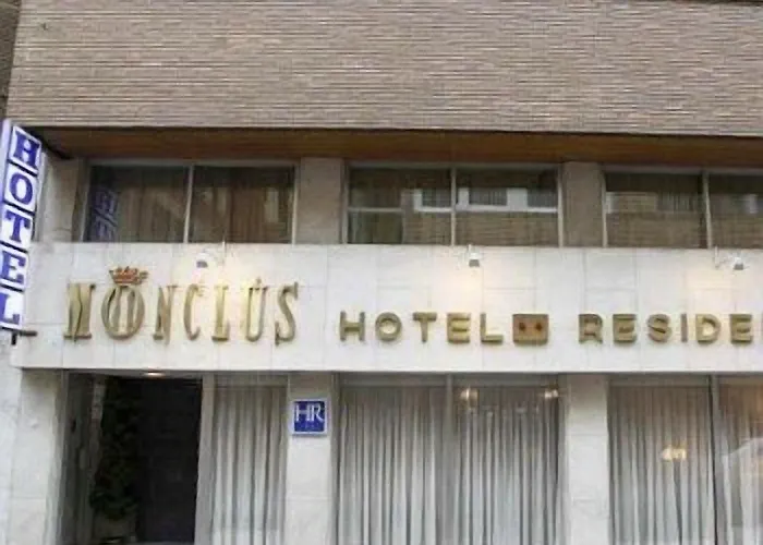 Monclus