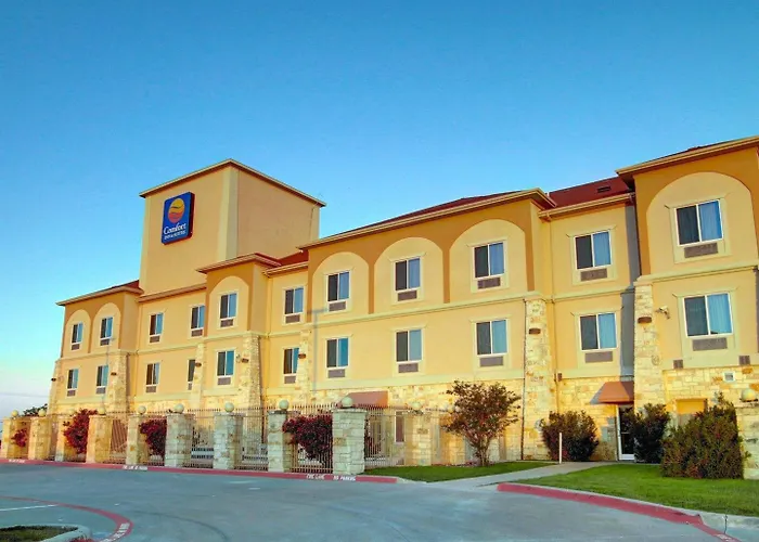 Comfort Inn & Suites Alvarado