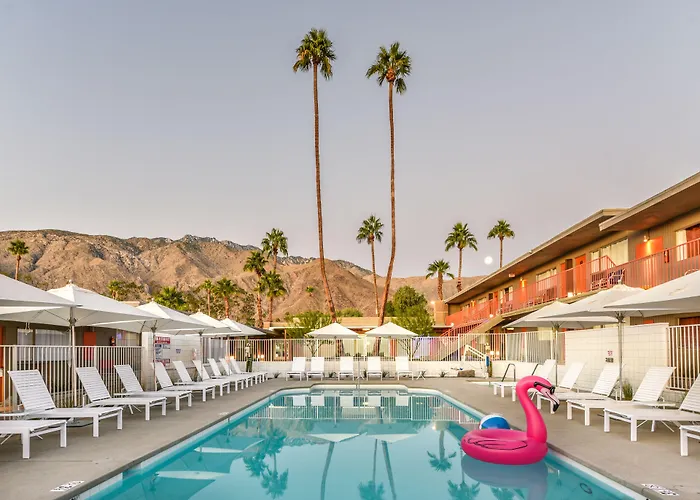 The Skylark, A Palm Springs Hotel