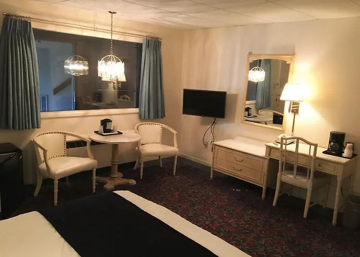 Cedar Motor Inn