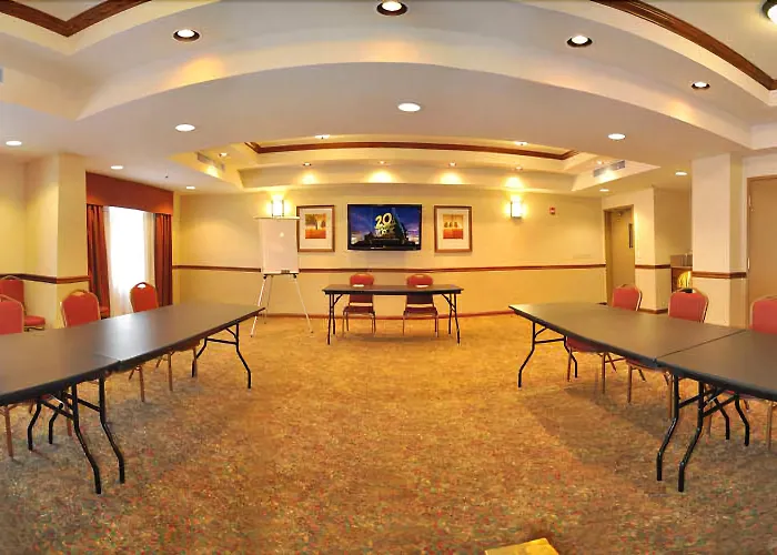 Country Inn & Suites By Radisson, Conway, Ar