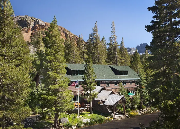 Tamarack Lodge