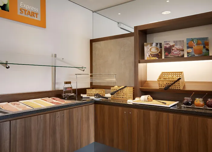 Holiday Inn Express Bremen Airport By Ihg