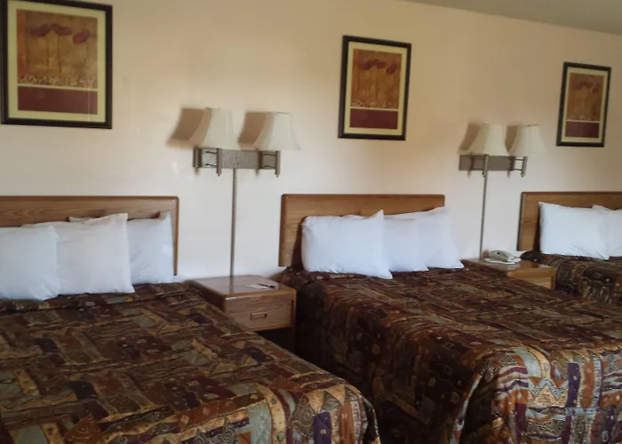 Rodeway Inn & Suites Austin I-90
