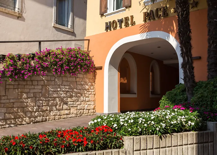 Pace 1954 Hotel