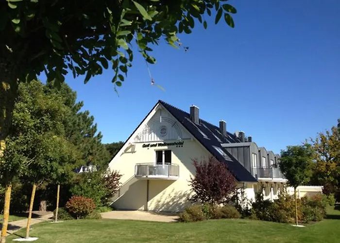 Strandgruen Golf- & Spa Resort