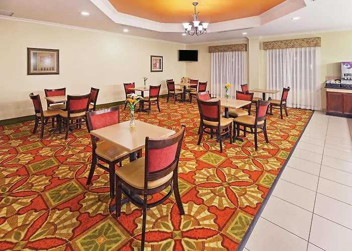 La Quinta By Wyndham Columbus Tx