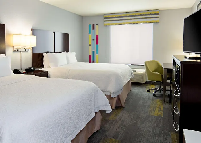 Hampton Inn And Suites Bakersfield / Highway 58