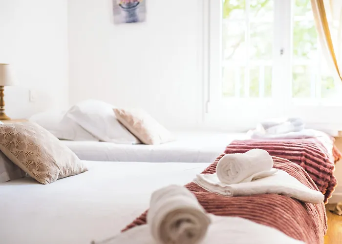 Logis Hotels La Bastide Des Golfs
