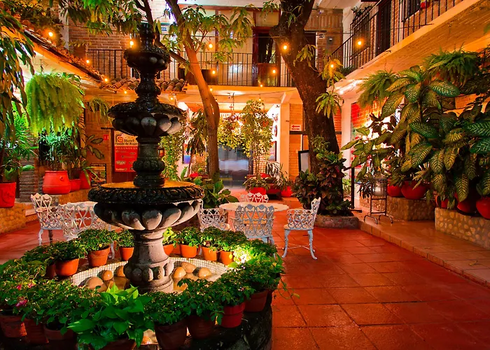 Hotel Posada De Roger - Near Los Muertos Beach
