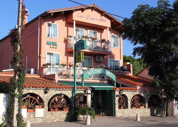 Logis Hotel Restaurant Les Charmettes