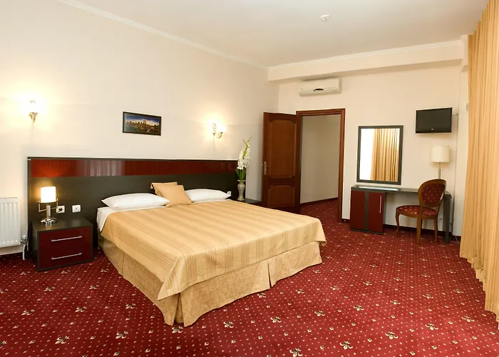 Manhattan Hotel&Restaurant