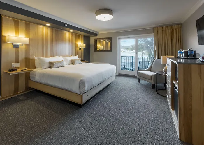 Center Harbor Inn