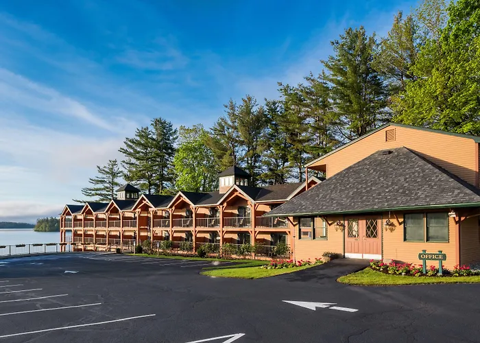 Center Harbor Inn