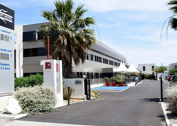 Brit Hotel Porte D'Espagne